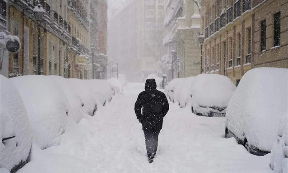 Μαδρίτη: Η μεγαλύτερη ποσότητα χιονιού από το 1971 είναι γεγονός